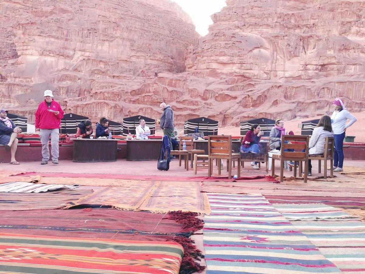 Rainbow Camp Hotel Wadi Rum Exterior photo