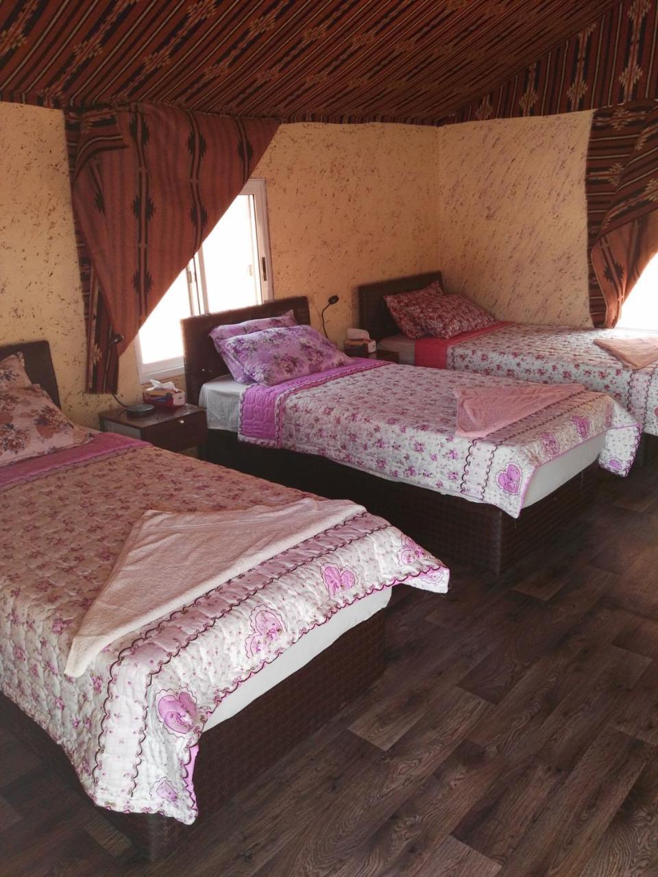 Rainbow Camp Hotel Wadi Rum Exterior photo