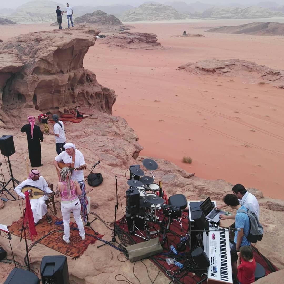 Rainbow Camp Hotel Wadi Rum Exterior photo