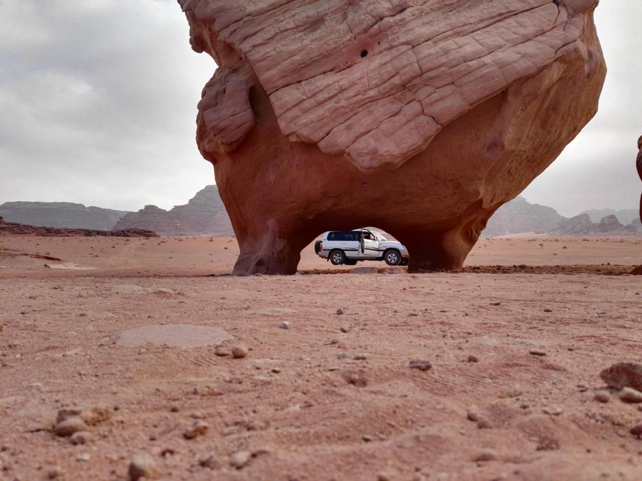 Rainbow Camp Hotel Wadi Rum Exterior photo