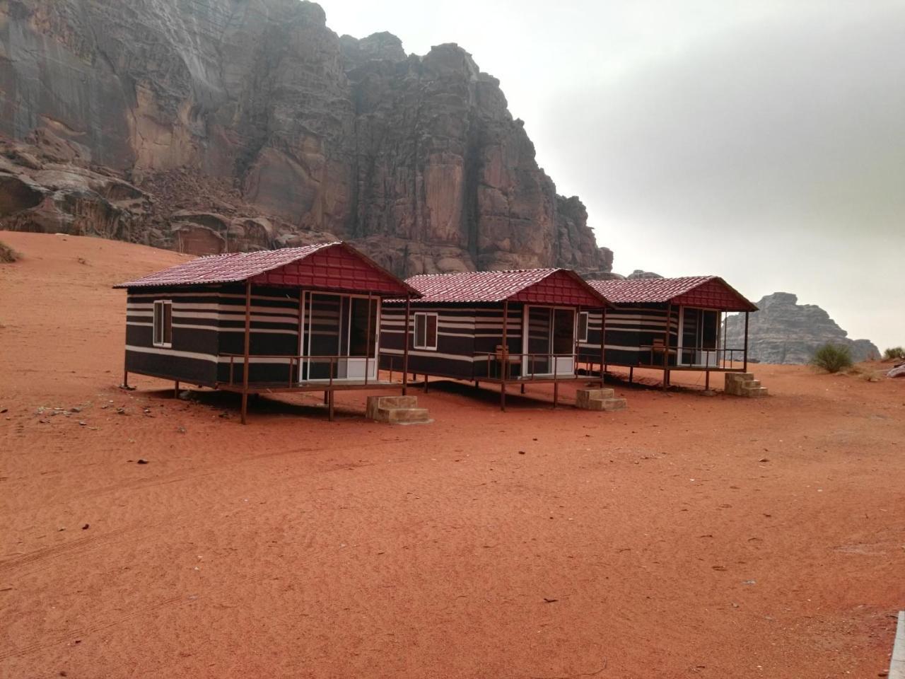 Rainbow Camp Hotel Wadi Rum Exterior photo