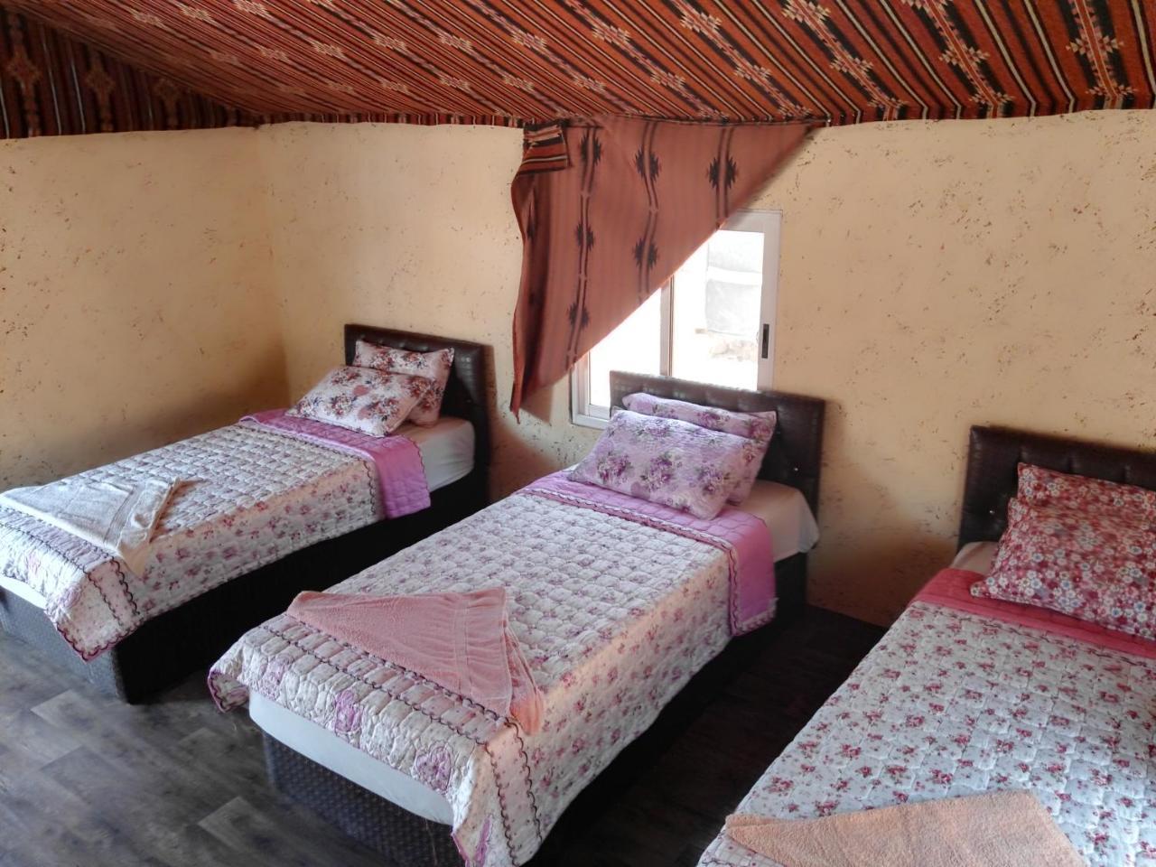 Rainbow Camp Hotel Wadi Rum Exterior photo