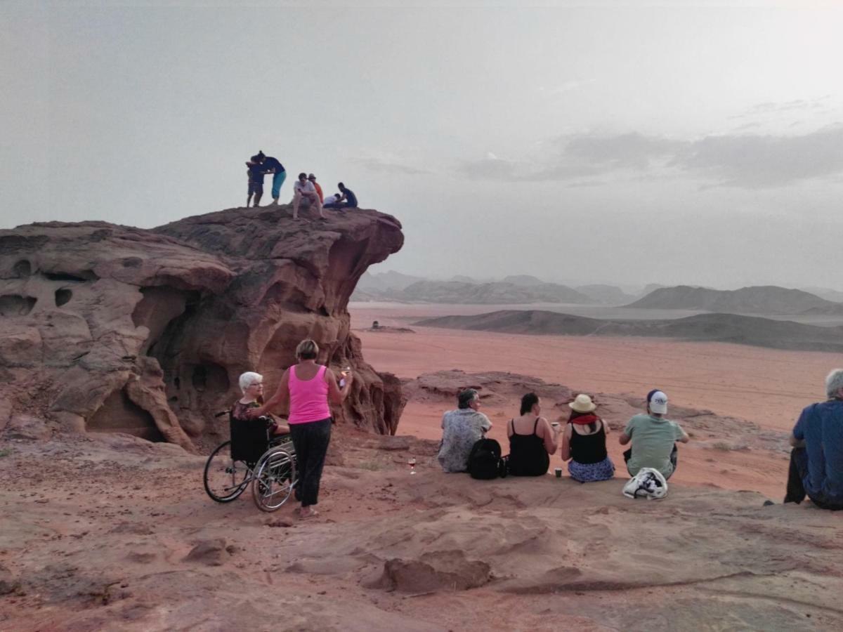 Rainbow Camp Hotel Wadi Rum Exterior photo